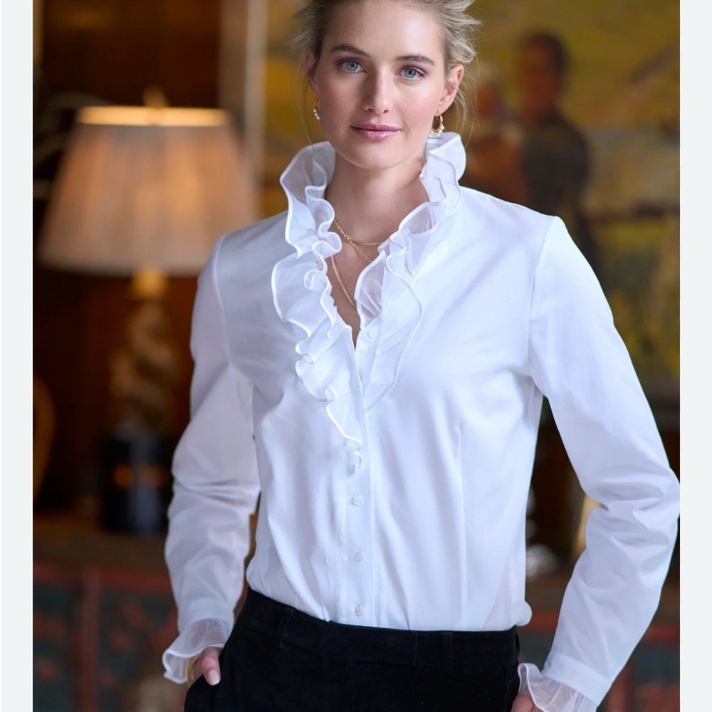 Gorsuch-Antonia Ruffle V Neck Shirt. Size 8